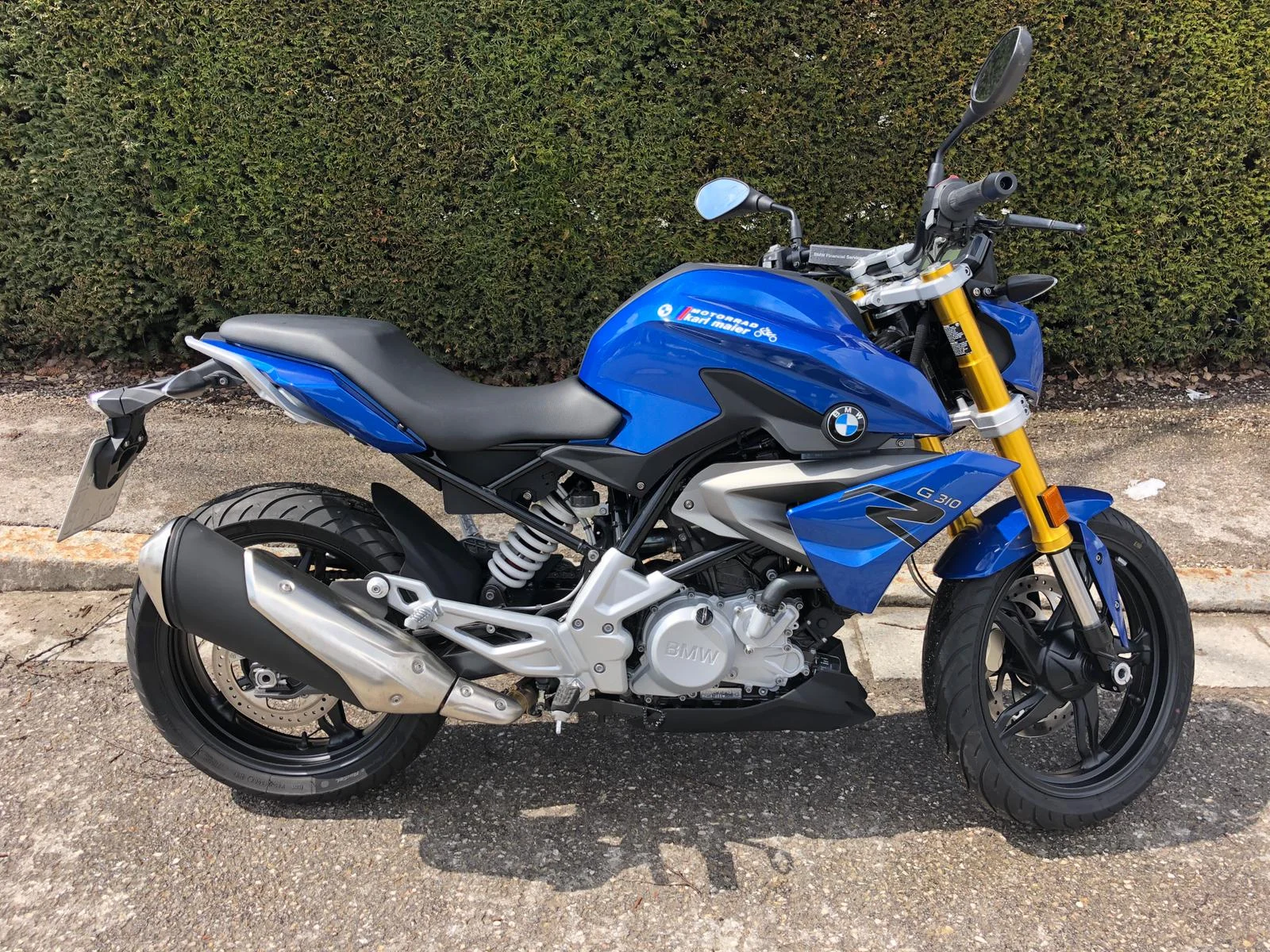 BMW G310R